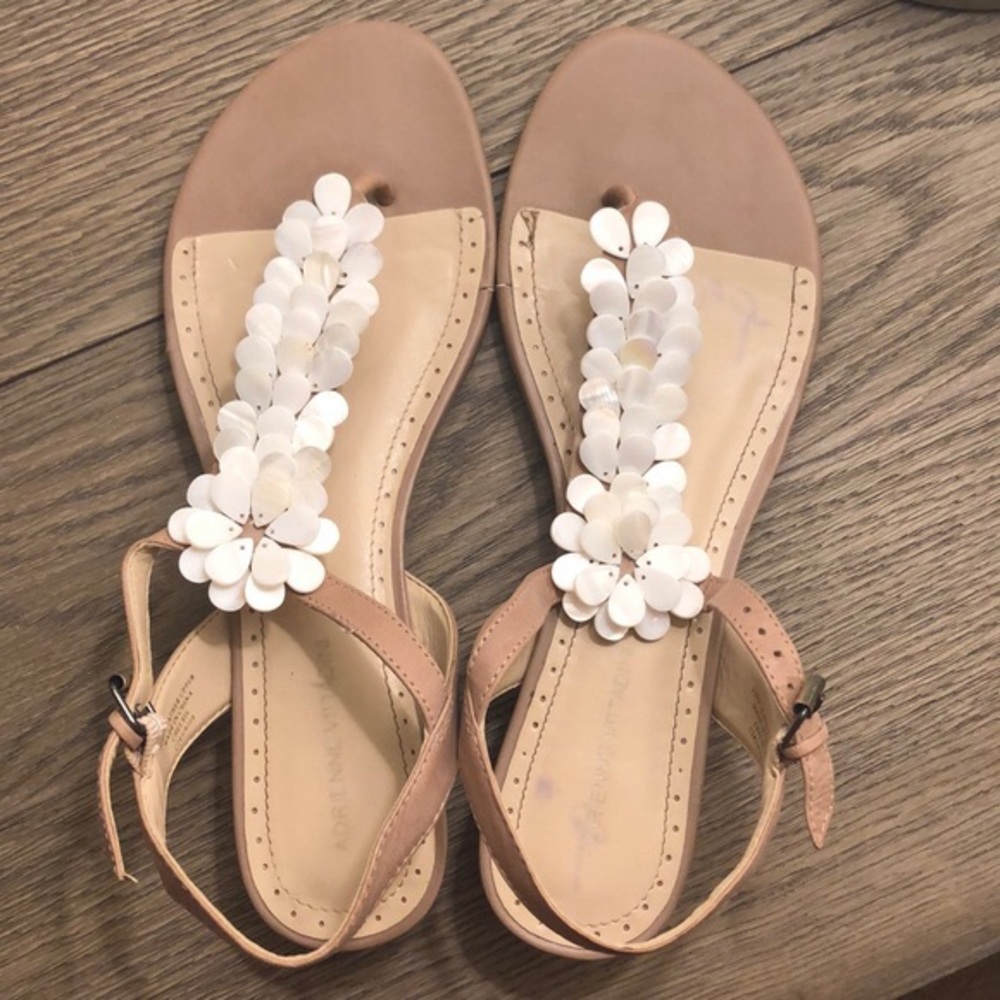 Adrienne Vittadini Chelsie Sandals